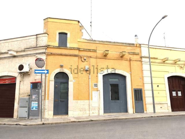Villetta indipendente in vendita di 265 m² in Via Casamassima, 2