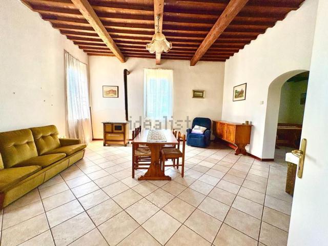 Villetta indipendente in vendita di 265 m² in Via Bassa, 106