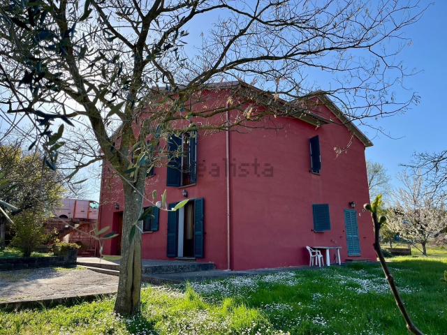 Villetta indipendente in vendita di 265 m² in Via Bassa, 37