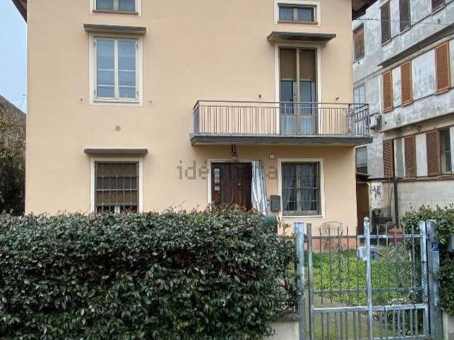 Villetta indipendente in vendita di 265 m² in Via Giacomo Matteotti, 25