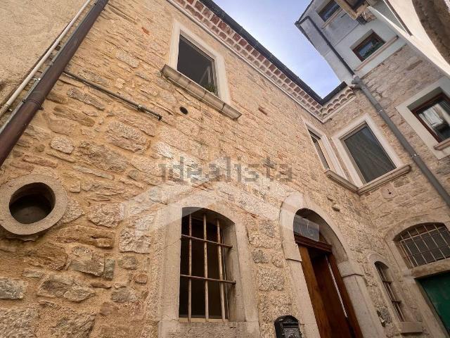 Villetta indipendente in vendita di 265 m² in Via Fossi, 36