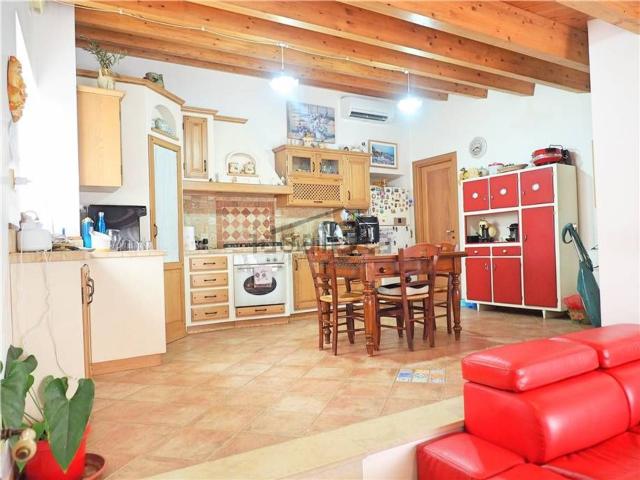 Villetta indipendente in vendita di 266 m²