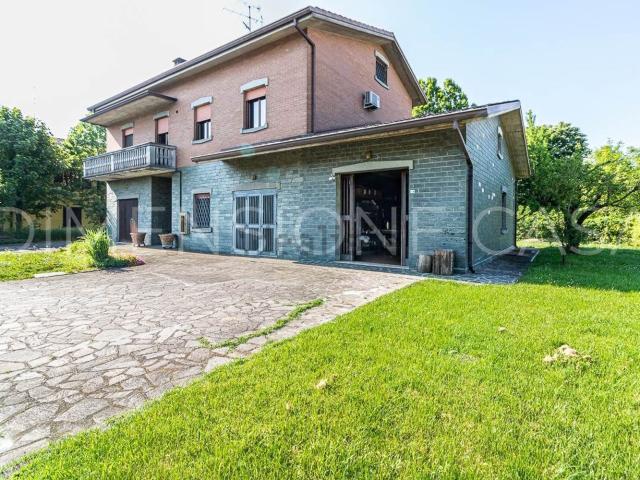 Villetta indipendente in vendita di 267 m² in Via 1º Maggio