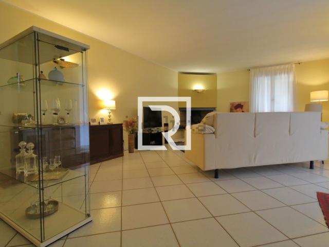 Villetta indipendente in vendita di 267 m² in Via Fiume Montone Abbandonato, 423