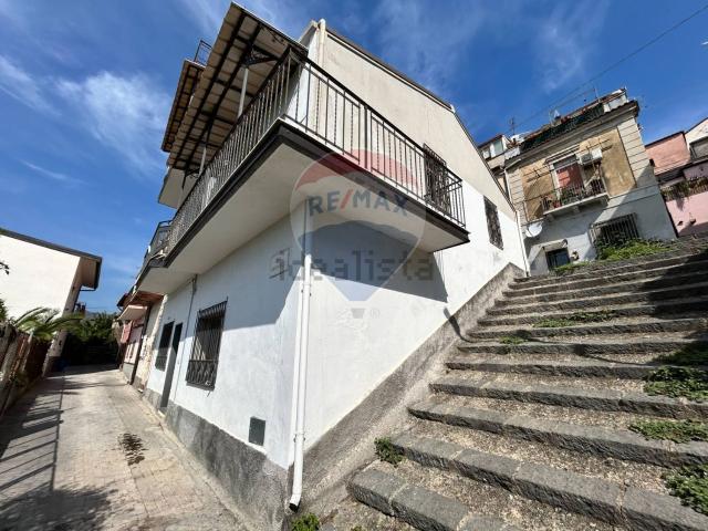 Villetta indipendente in vendita di 267 m² in Via Manganelli, 9
