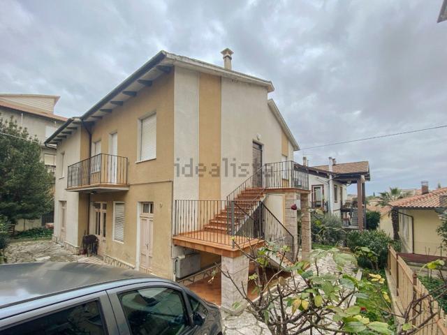 Villetta indipendente in vendita di 268 m²