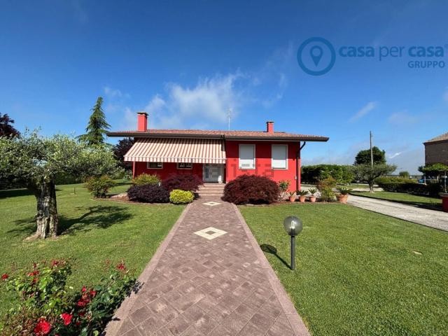 Villetta indipendente in vendita di 268 m²
