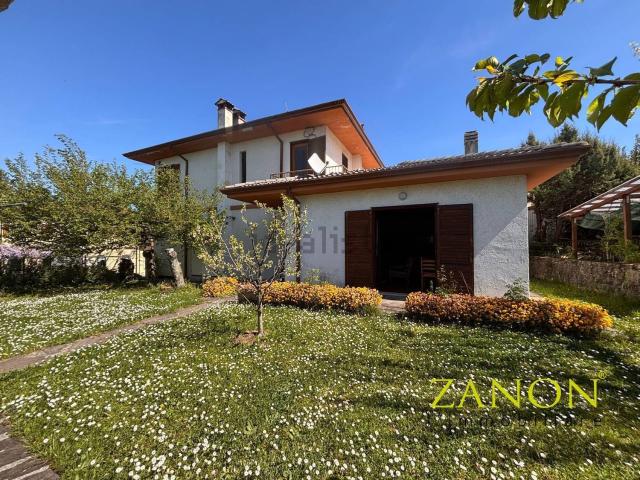 Villetta indipendente in vendita di 268 m² in Località Sovenza, 6