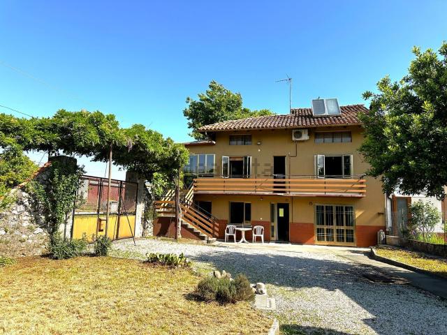 Villetta indipendente in vendita di 269 m² in Viale Trieste, 93