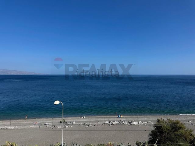 Villetta indipendente in vendita di 269 m² in Strada Statale 114 Orientale Sicula, 1