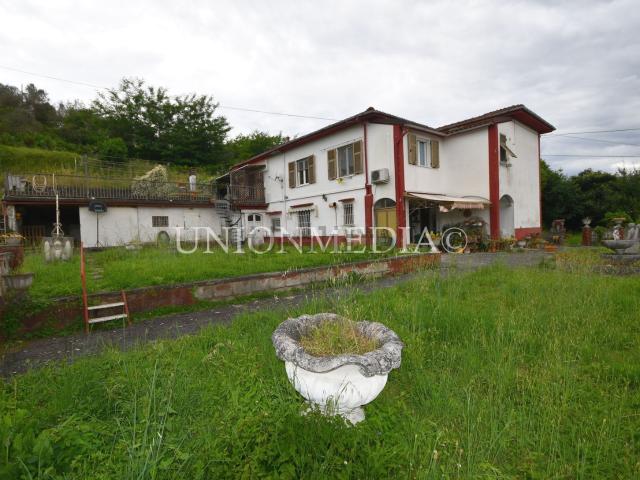 Villetta indipendente in vendita di 270 m²