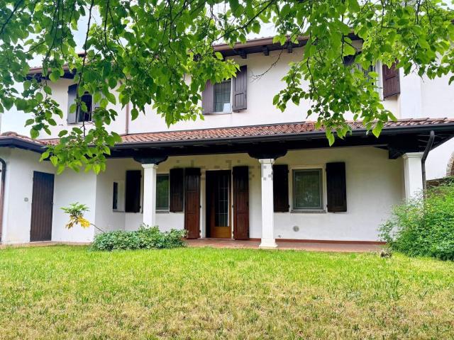 Villetta indipendente in vendita di 270 m² in Via Cavour