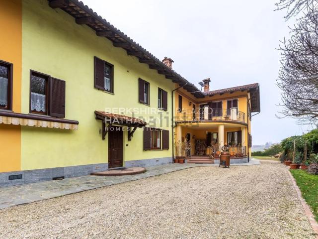 Villetta indipendente in vendita di 270 m² in Via Circonvallazione