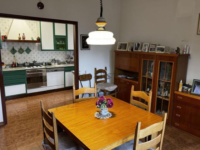 Villetta indipendente in vendita di 270 m² in Via Aldo Moro