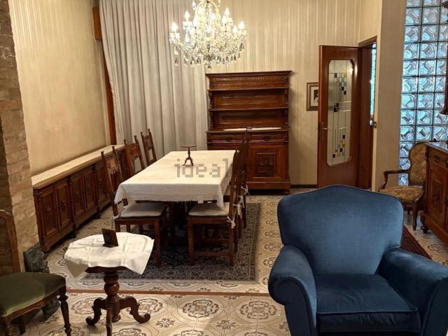 Villetta indipendente in vendita di 270 m² in Via Bernardino Ramazzini