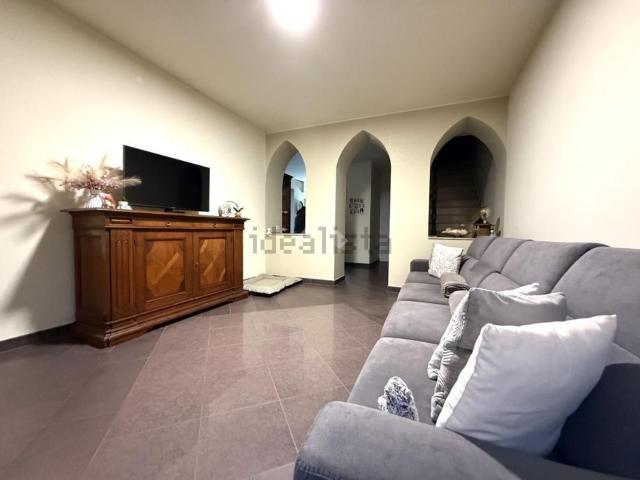 Villetta indipendente in vendita di 270 m² in Via G. Canevari, 100