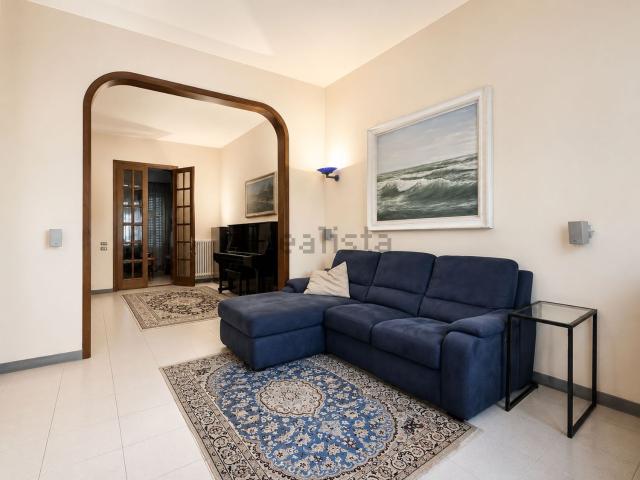Villetta indipendente in vendita di 270 m² in Via Giovanni Miniati