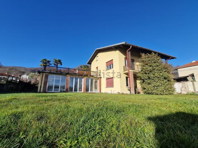 Villetta indipendente in vendita di 270 m² in Via GUGLIELMO MARCONI, 38