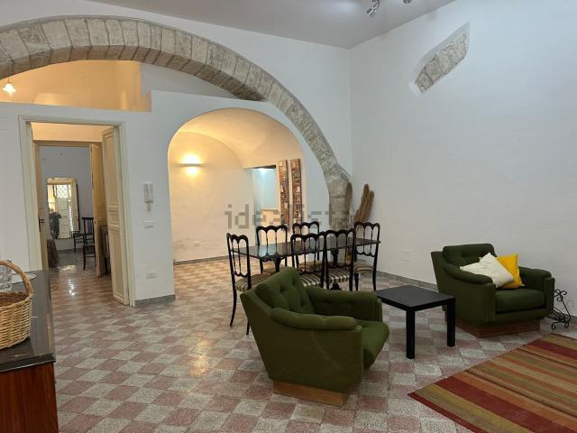 Villetta indipendente in vendita di 270 m² in Via Dante Alighieri