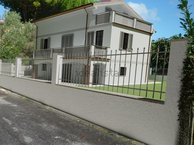 Villetta indipendente in vendita di 270 m² in Via Eugenio Bellegoni
