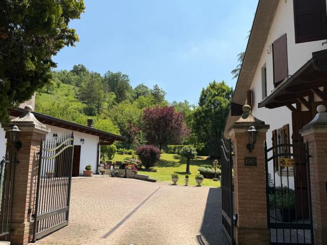 Villetta indipendente in vendita di 270 m² in Via Lavino, 196