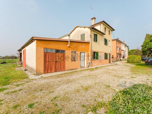 Villetta indipendente in vendita di 270 m² in Via San Michele