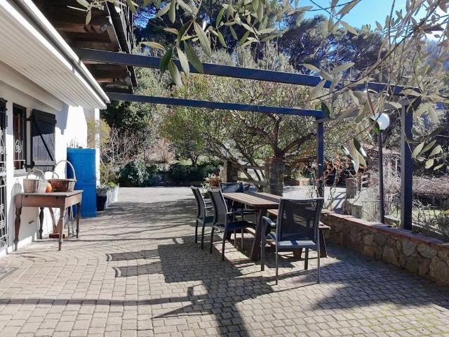 Villetta indipendente in vendita di 270 m² in Via San Bartolomeo del Bosco, 108