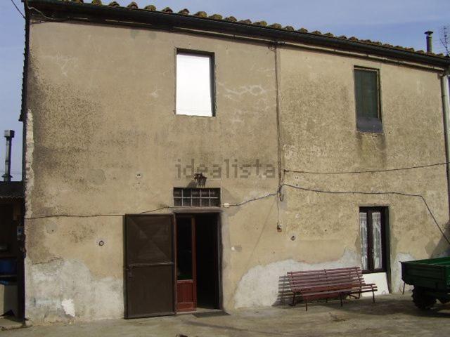Villetta indipendente in vendita di 270 m² in Via Sant&apos  Ippolito