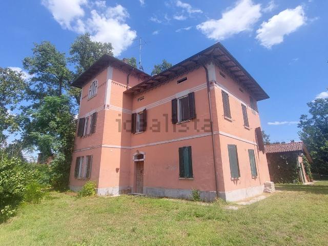 Villetta indipendente in vendita di 270 m² in Via Statale, 233