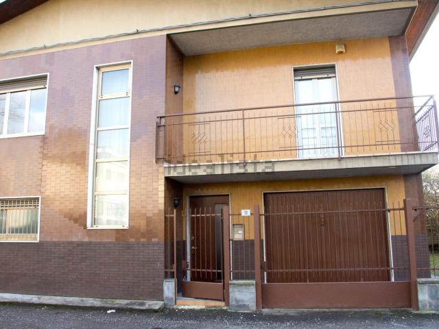 Villetta indipendente in vendita di 270 m² in Via Pasquale Pozzi