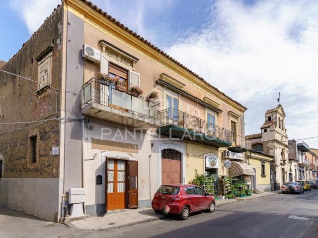 Villetta indipendente in vendita di 270 m² in Via Roma, 29