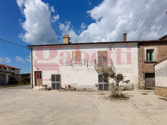 Villetta indipendente in vendita di 270 m² in Via Truono, 34