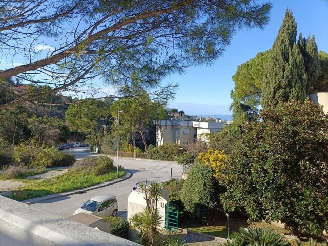 Villetta indipendente in vendita di 270 m² in Via Urbano Salvolini