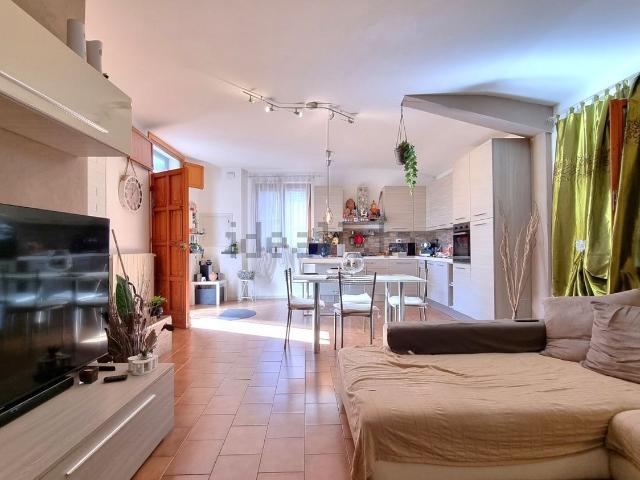 Villetta indipendente in vendita di 270 m² in Via volterrana