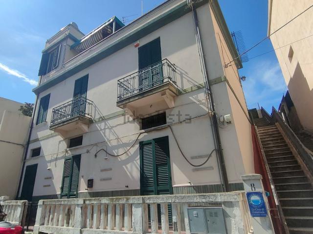 Villetta indipendente in vendita di 270 m² in Via Villini Svizzeri, 6