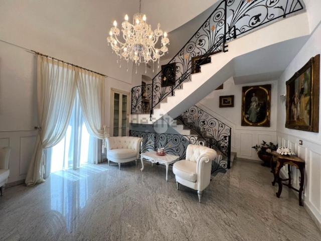 Villetta indipendente in vendita di 270 m² in Via XXIV Maggio, 1