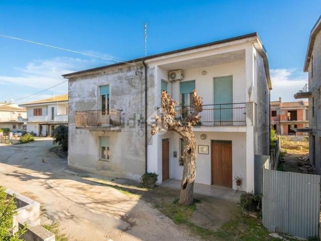 Villetta indipendente in vendita di 270 m² in Contrada Arenaro, 5