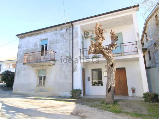 Villetta indipendente in vendita di 270 m² in Contrada Arenaro, 5