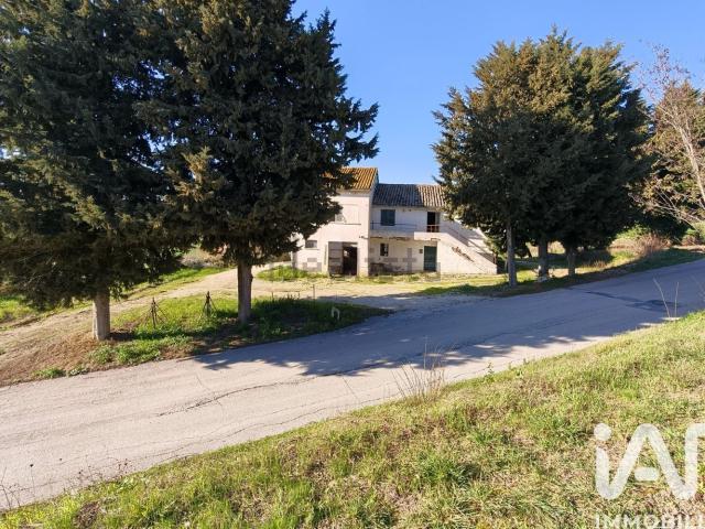 Villetta indipendente in vendita di 270 m² in Contrada Castelnuovo, 116