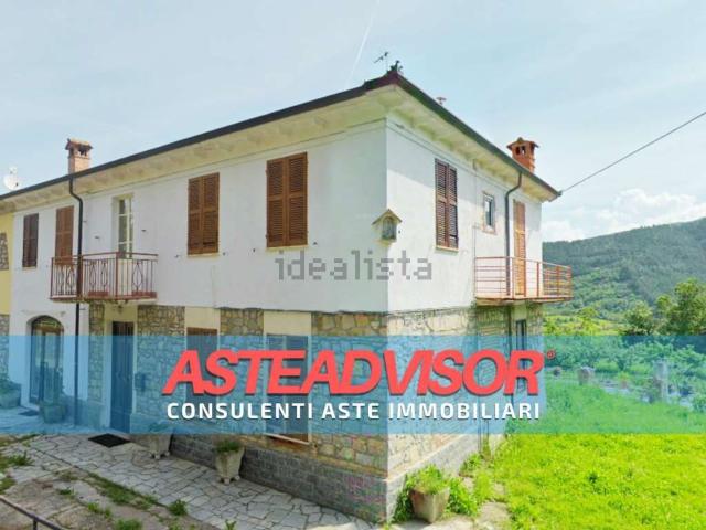 Villetta indipendente in vendita di 270 m² in Frazione Garadassi, 5