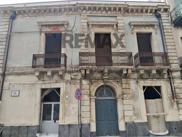 Villetta indipendente in vendita di 270 m² in Piazza Municipio, 1