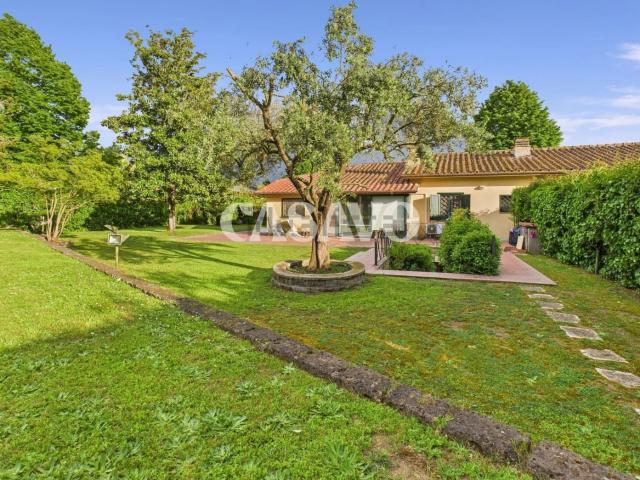 Villetta indipendente in vendita di 270 m² in Strada I, 15