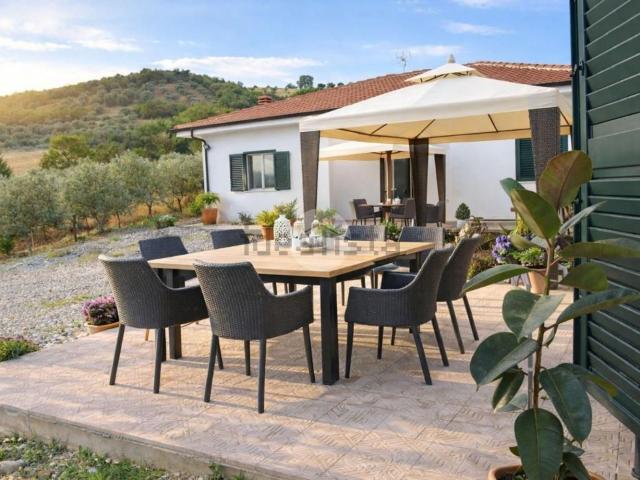 Villetta indipendente in vendita di 271 m²