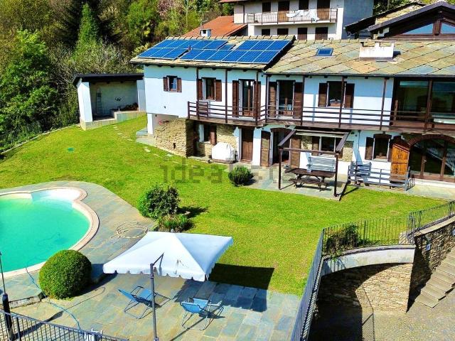 Villetta indipendente in vendita di 271 m² in Via Brusiti, 45