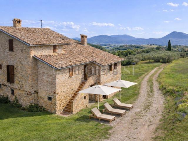 Villetta indipendente in vendita di 271 m² in Viale I Maggio