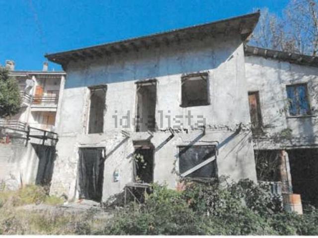 Villetta indipendente in vendita di 272 m² in Via Canali, 17
