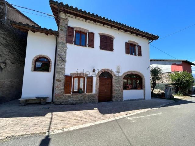 Villetta indipendente in vendita di 272 m² in Via Ronco