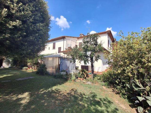 Villetta indipendente in vendita di 272 m² in Località Battifolle