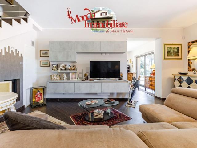 Villetta indipendente in vendita di 273 m²