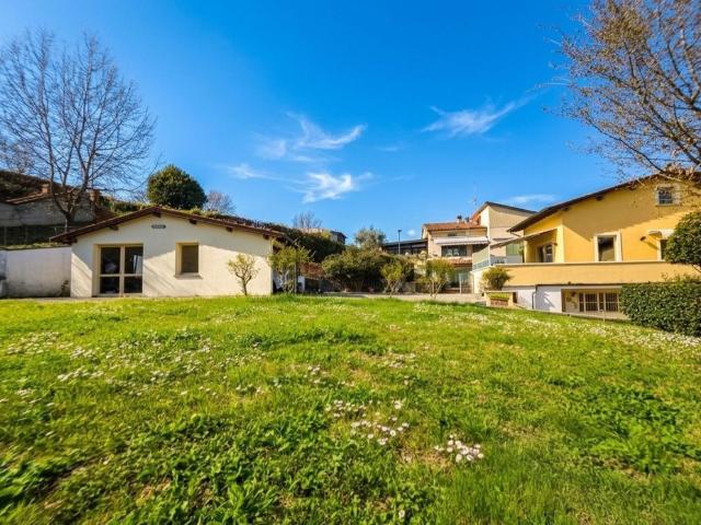 Villetta indipendente in vendita di 273 m² in Via Franco Bracci